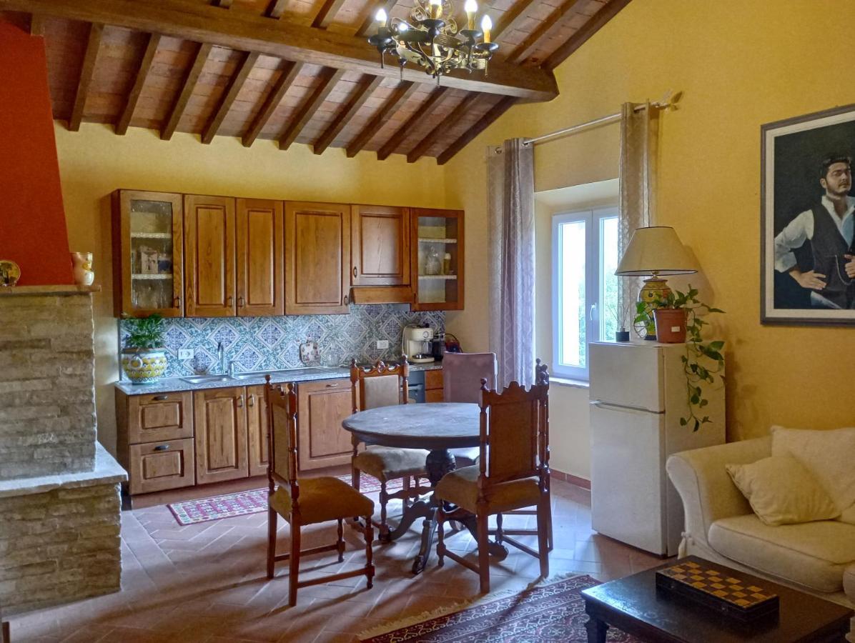 La Casa Rossa Bed & Breakfast Coiano Exterior photo